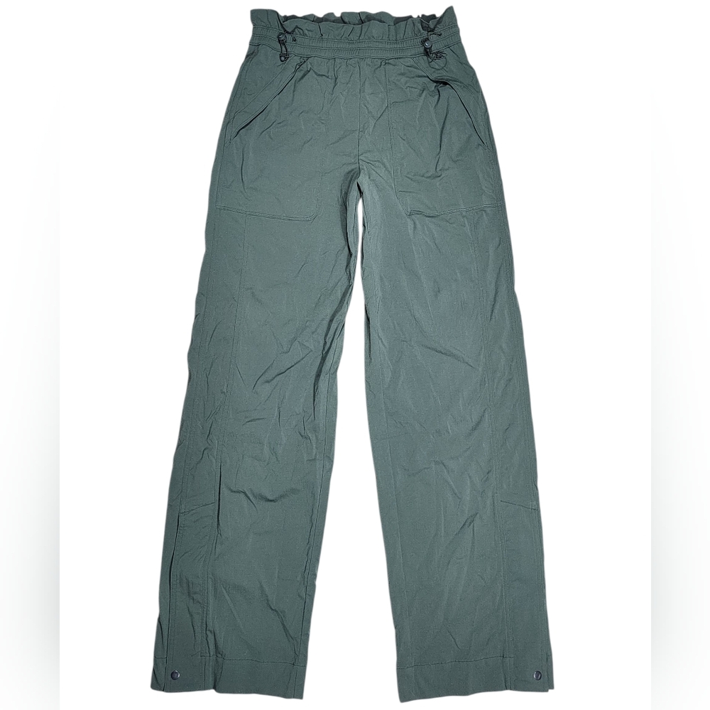 Athleta Trekkie High Rise Parachute Pant Size 4/Tall Olive Green